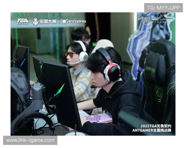 英雄联盟电竞赛事蓄势待发全球顶级战队激战正酣引爆观众热情